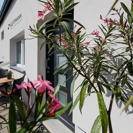 Weingut Guttmann - Apartment Schwalbennester Weiden am See Exterior photo
