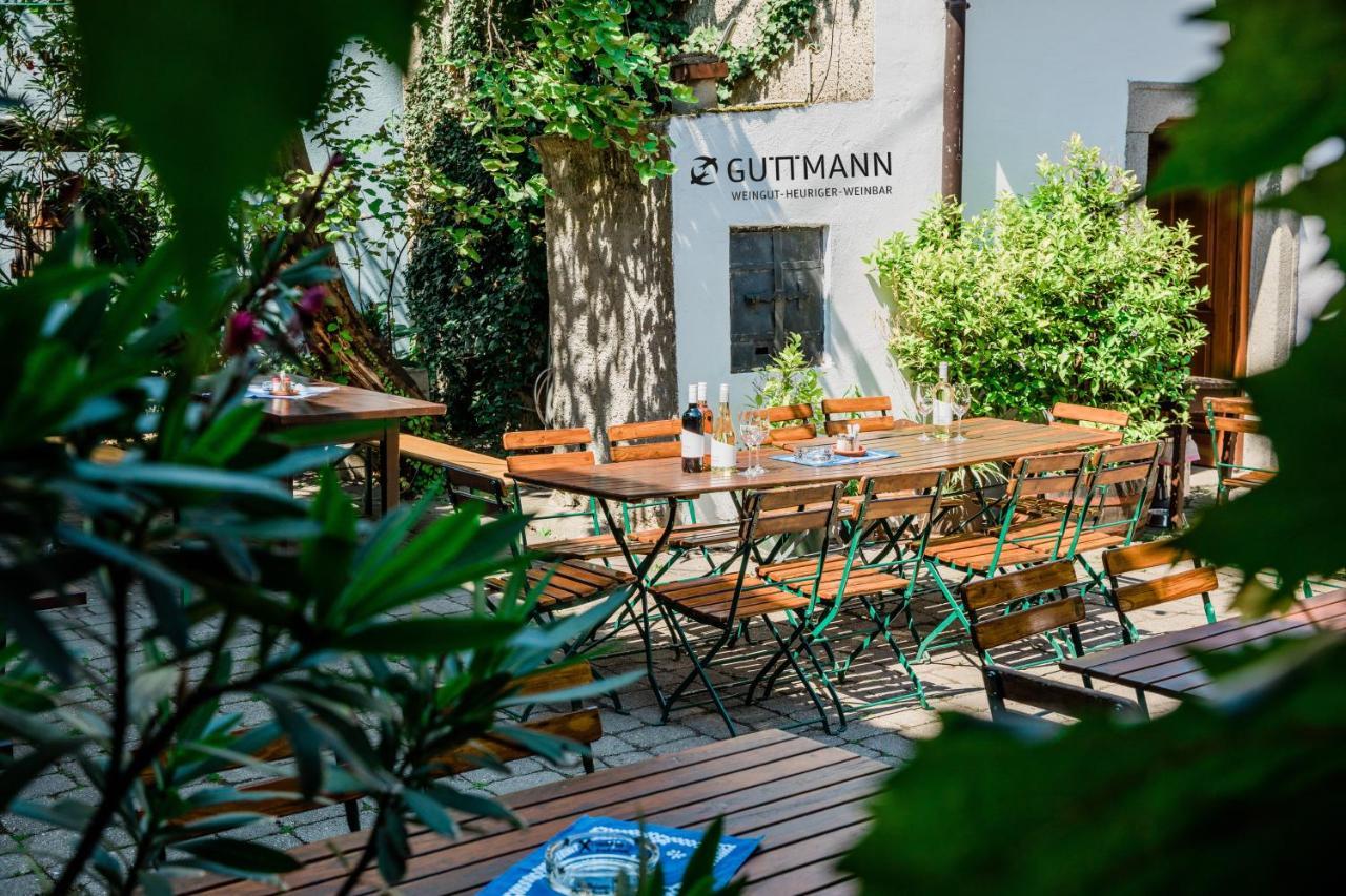 Weingut Guttmann - Schwalbennester