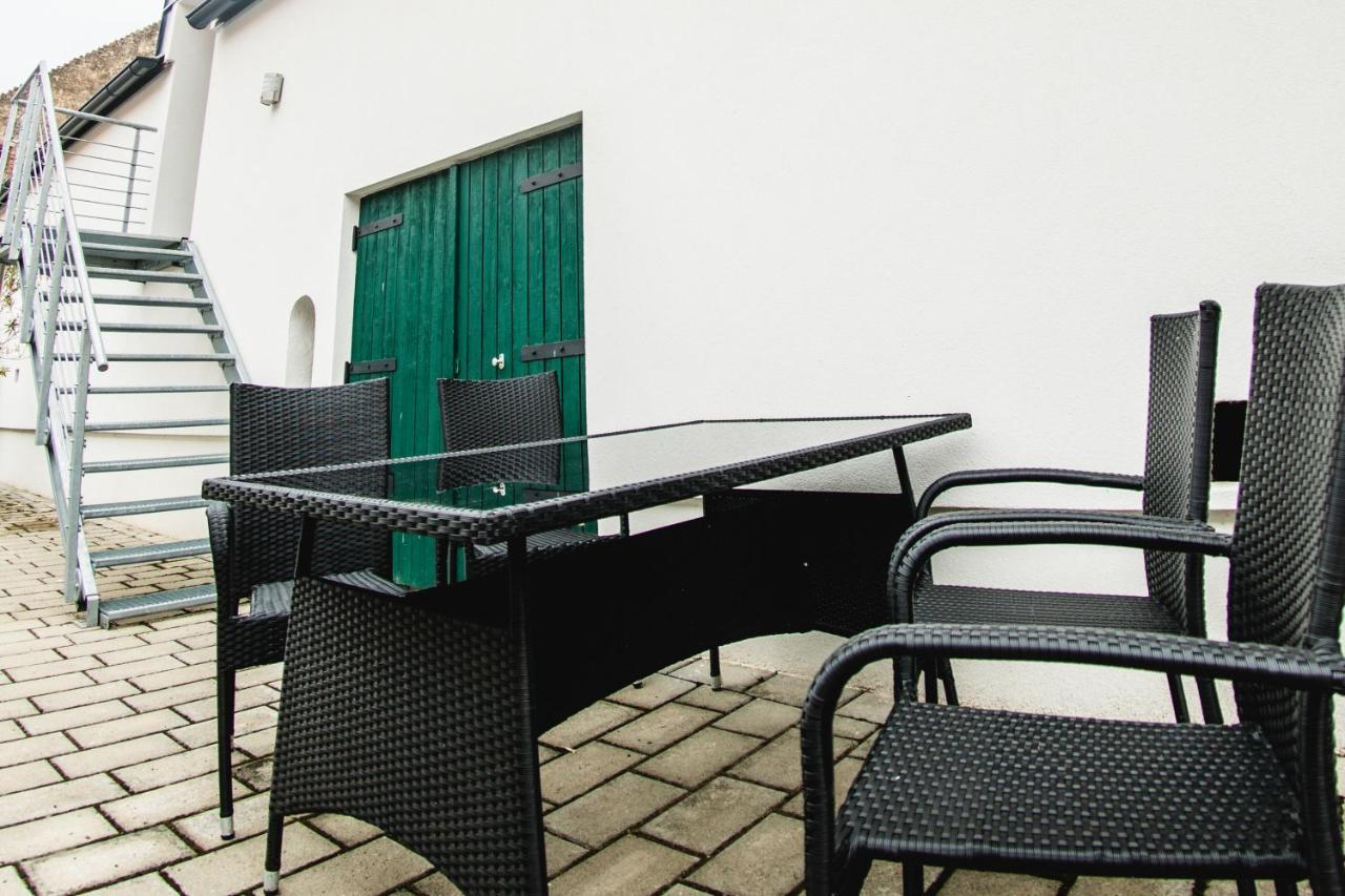 Weingut Guttmann - Schwalbennester