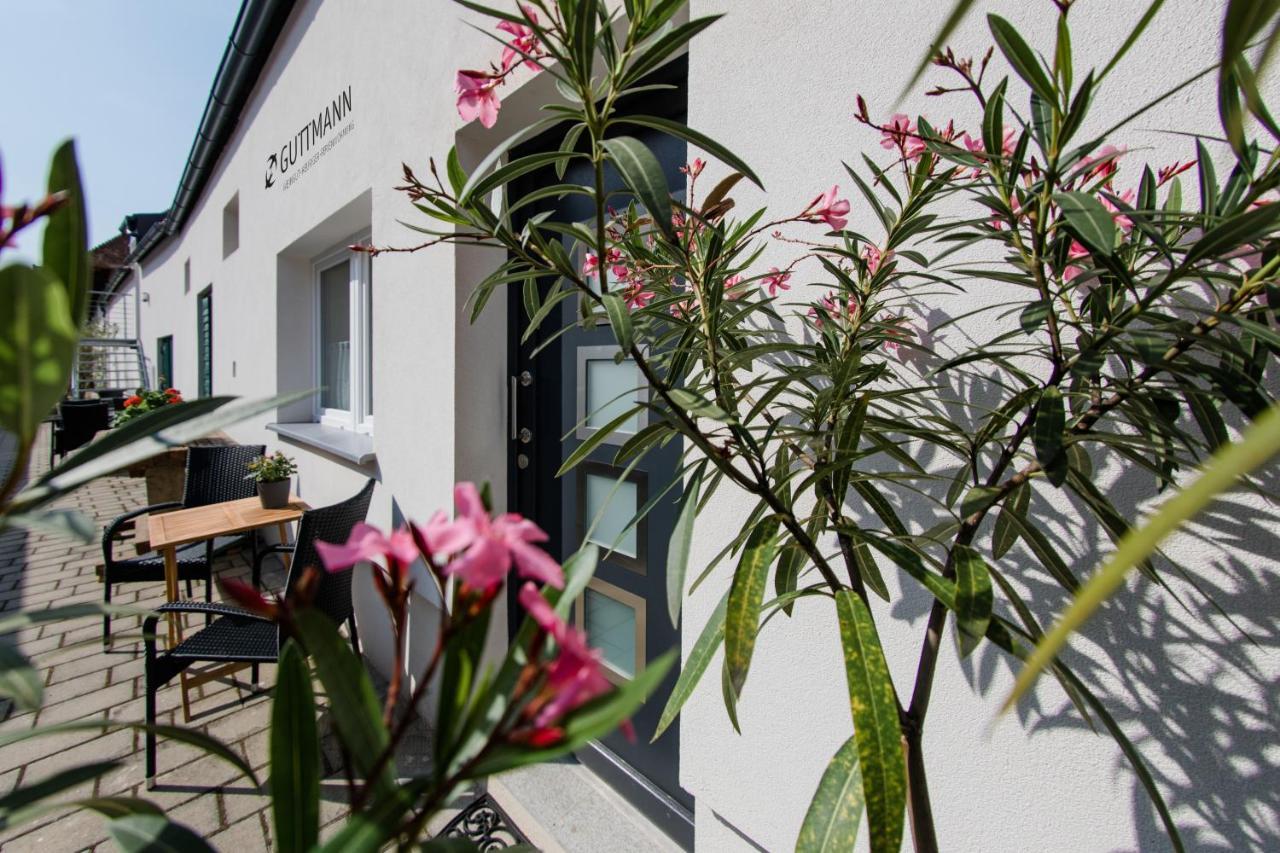 Apartment Weingut Guttmann - Schwalbennester *