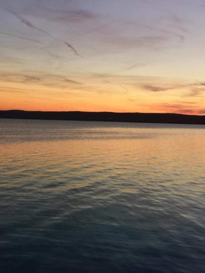 Weingut Guttmann - Schwalbennester * Weiden am See